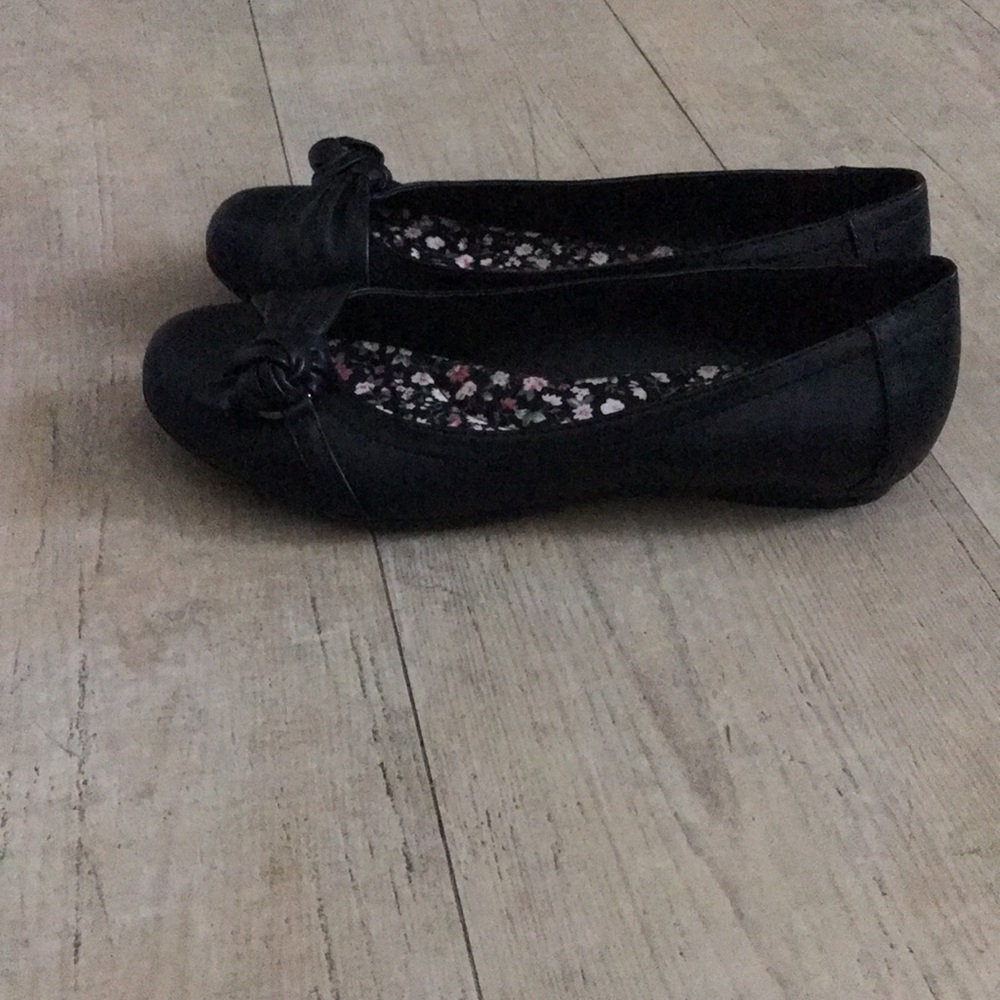 Black flats - Picture 3 of 4